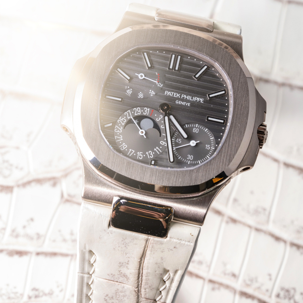 himalayan-alligator-leather-watch-strap-for-Patek-Philippe-Nautilus-5712g.png