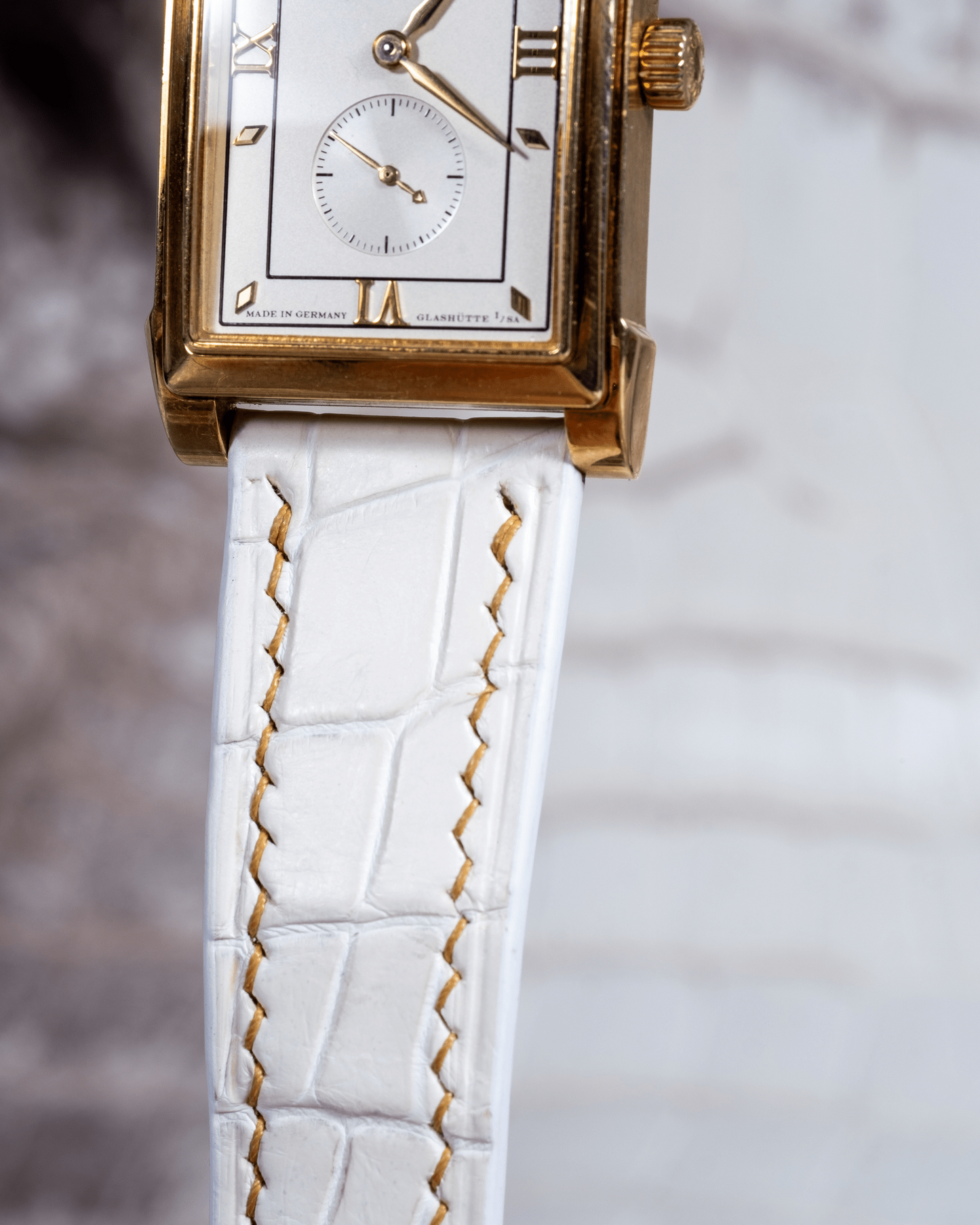 himalayan-alligator-leather-watch-strap-for-a-lange-sohne-cabaret-lug.png