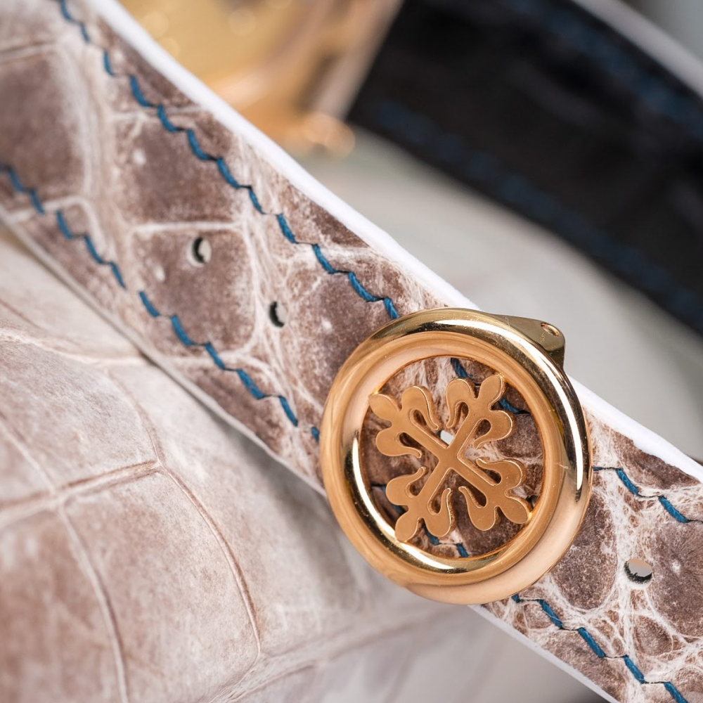 himalayan-alligator-strap-for-patek-philippe-complications-annual-calendar-5396r-clasp.png