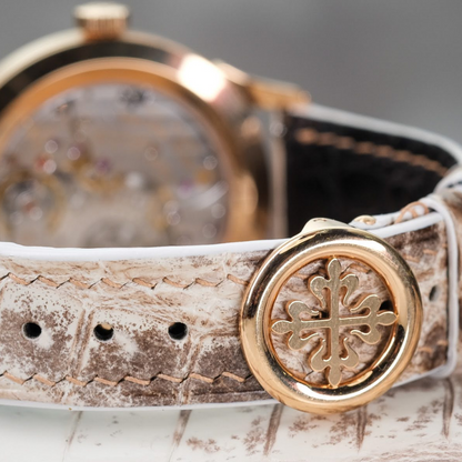 himalayan-alligator-strap-patek-philippe-complications-world-time-5230r-backside_ef3834b7-68c5-4663-be2f-05012cccab7c.png