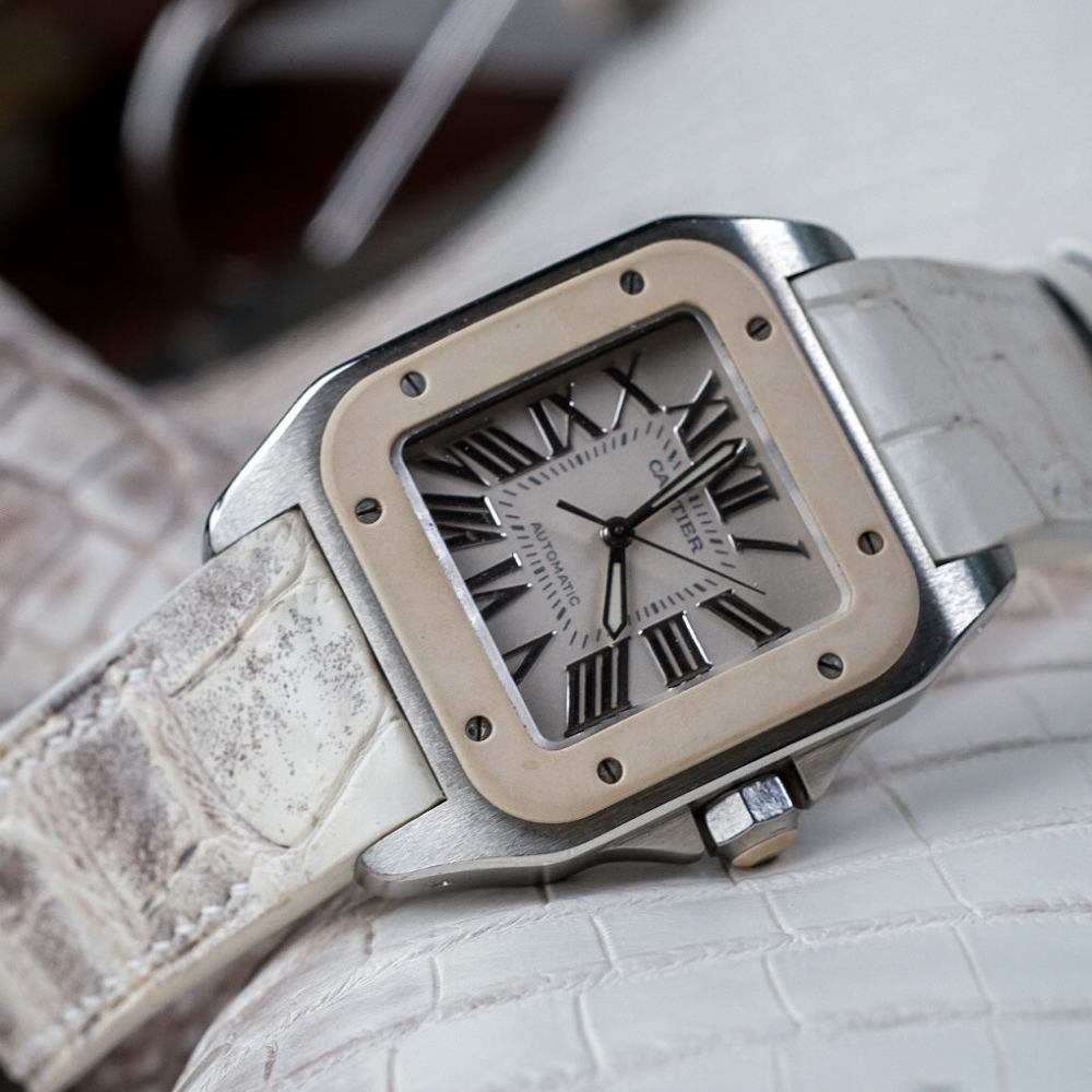 himalayn-alligator-leather-srap-cartier-santos-100-watch.png