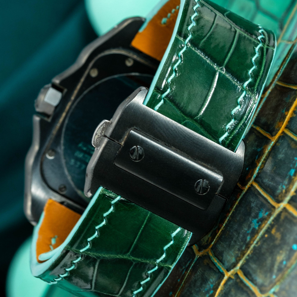 hunter-green-alligator-leather-srap-cartier-santos-100-backside.png