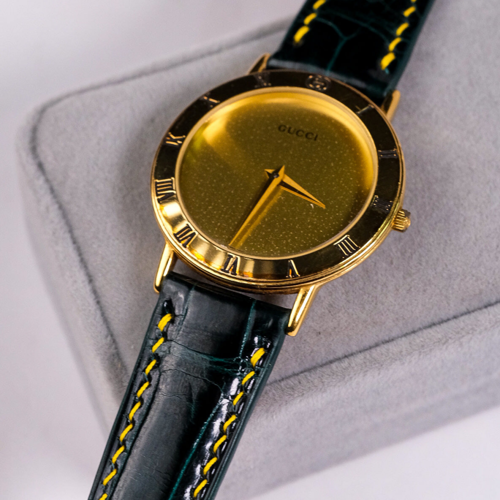 hunter-green-alligator-leather-strap-for-gucci-3000-2-on-watch.png