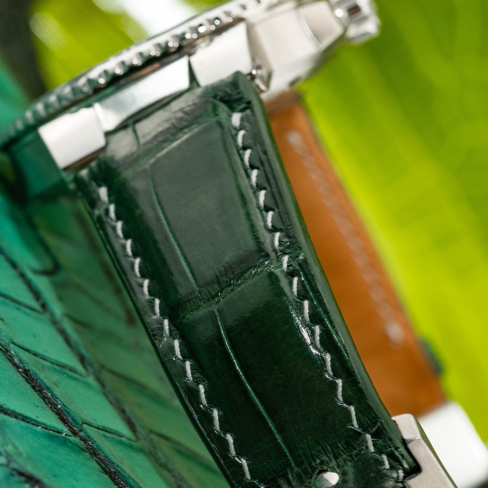 hunter-green-alligator-leather-strap-for-oris-drivers-sixty-five-detail.png