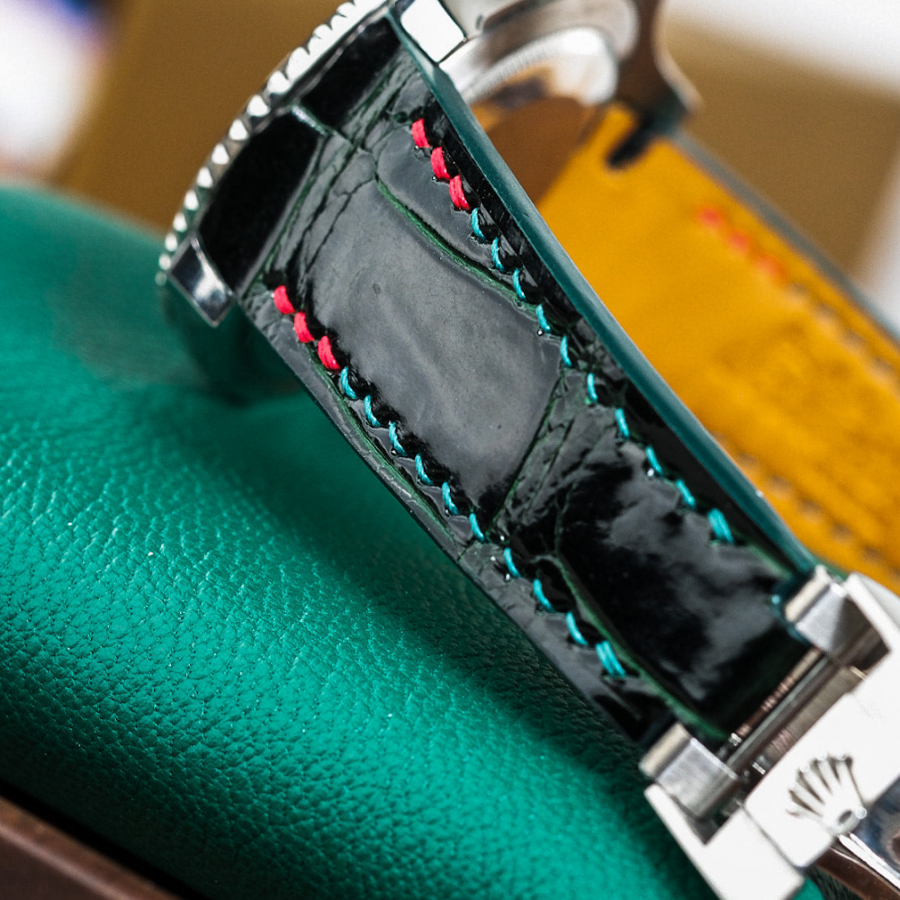 hunter-green-alligator-leather-strap-for-rolex-yacht-master-red-green-stitching-detail.png
