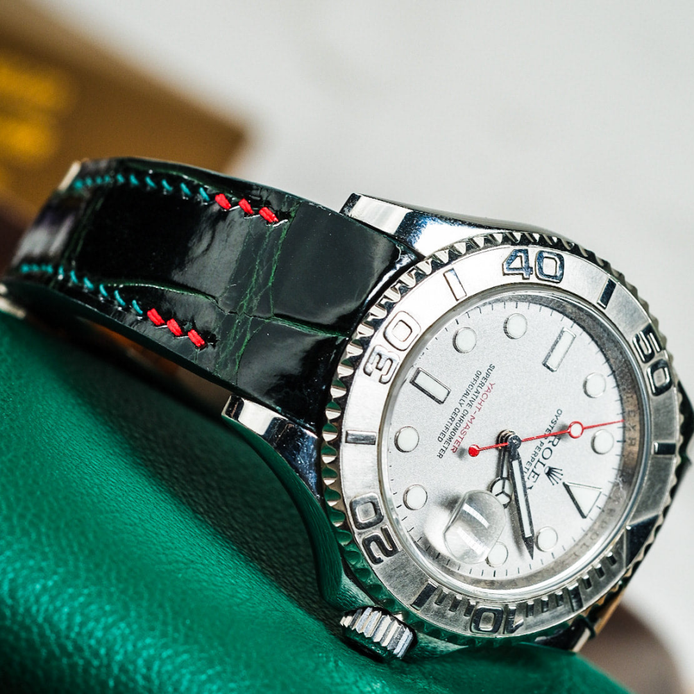 hunter-green-alligator-leather-strap-for-rolex-yacht-master-red-green-stitching-lug.png