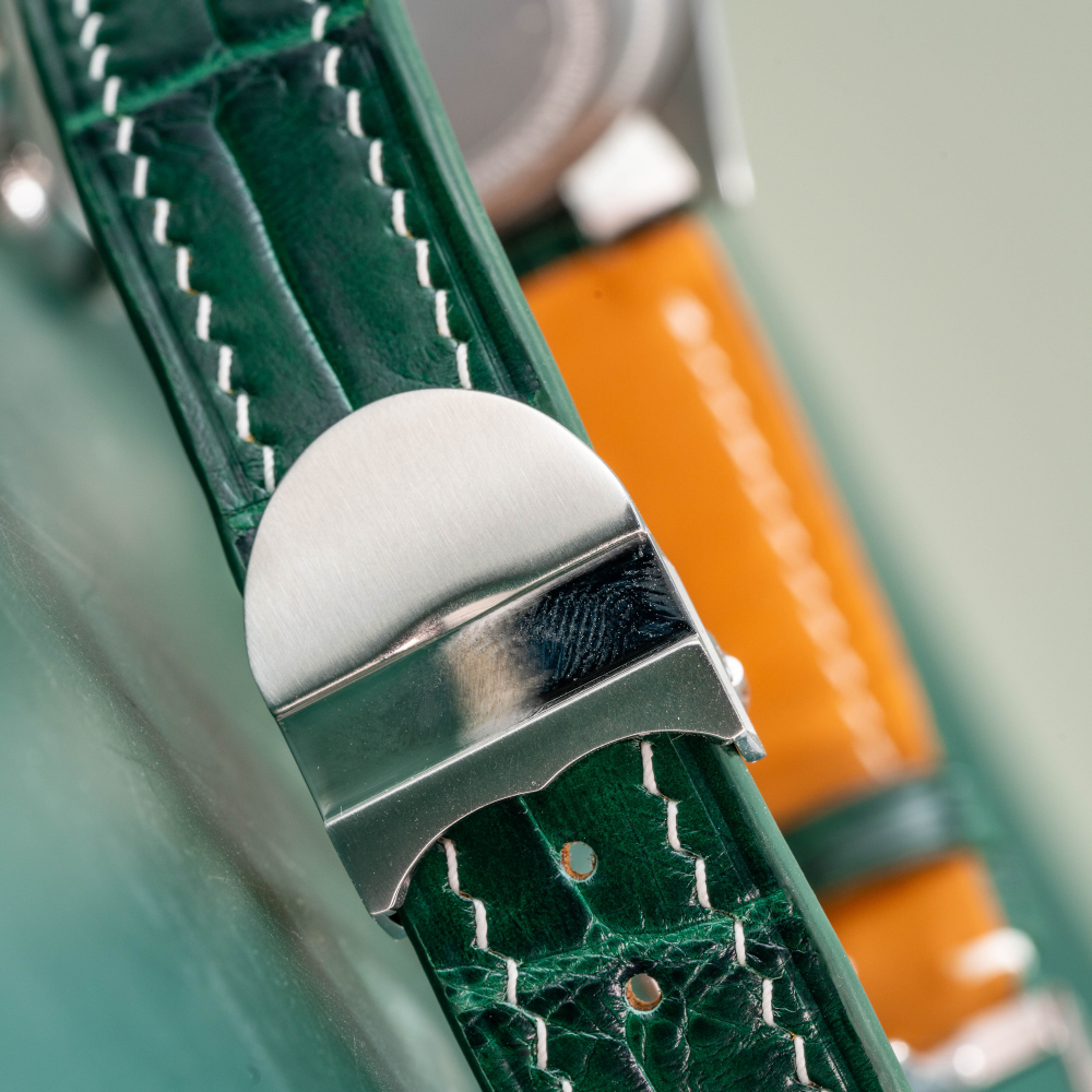 hunter-green-alligator-leather-strap-for-tudor-black-bay-detail.png