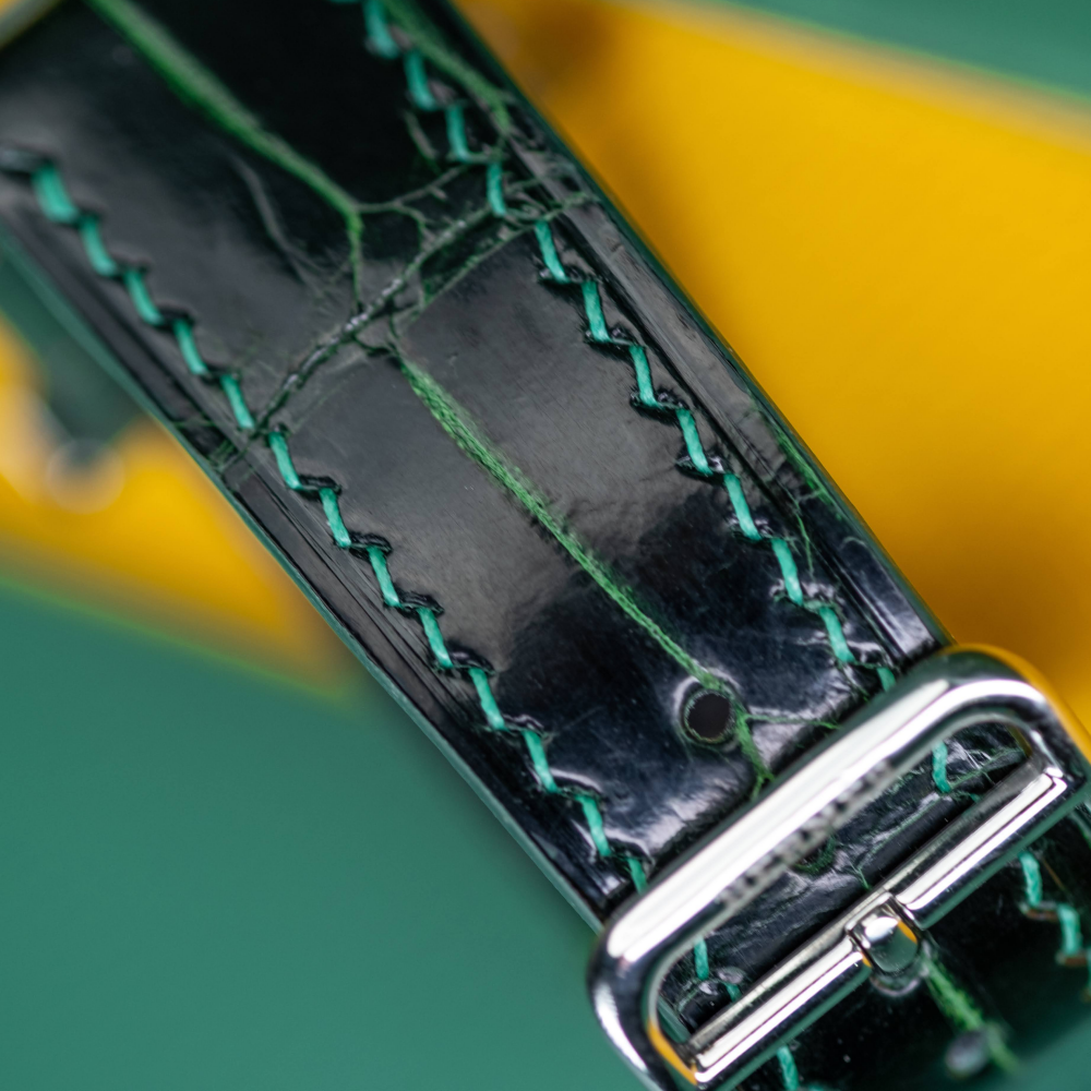 hunter-green-alligator-leather-strap-hermes-heure-h-stitching.png