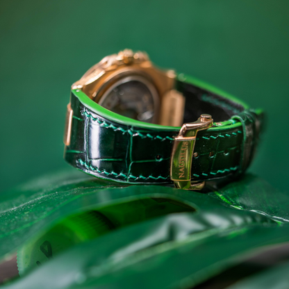 hunter-green-alligator-leather-watch-strap-for-Patek-Philippe-Nautilus-5712r-backside.png