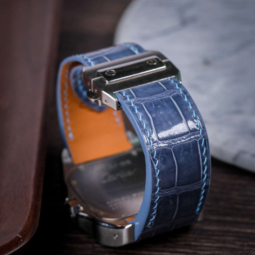icy-blue-alligator-leather-srap-cartier-santos-100-lining.png
