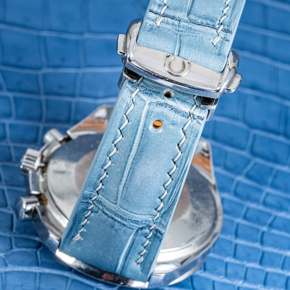 icy-blue-alligator-leather-strap-for-omega-speedmaster-backside.png