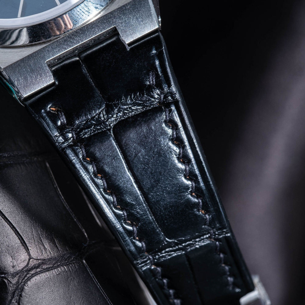 jet-Black-alligator-leather-watch-strap-for-Rolex-Datejust-41mm-detail.png
