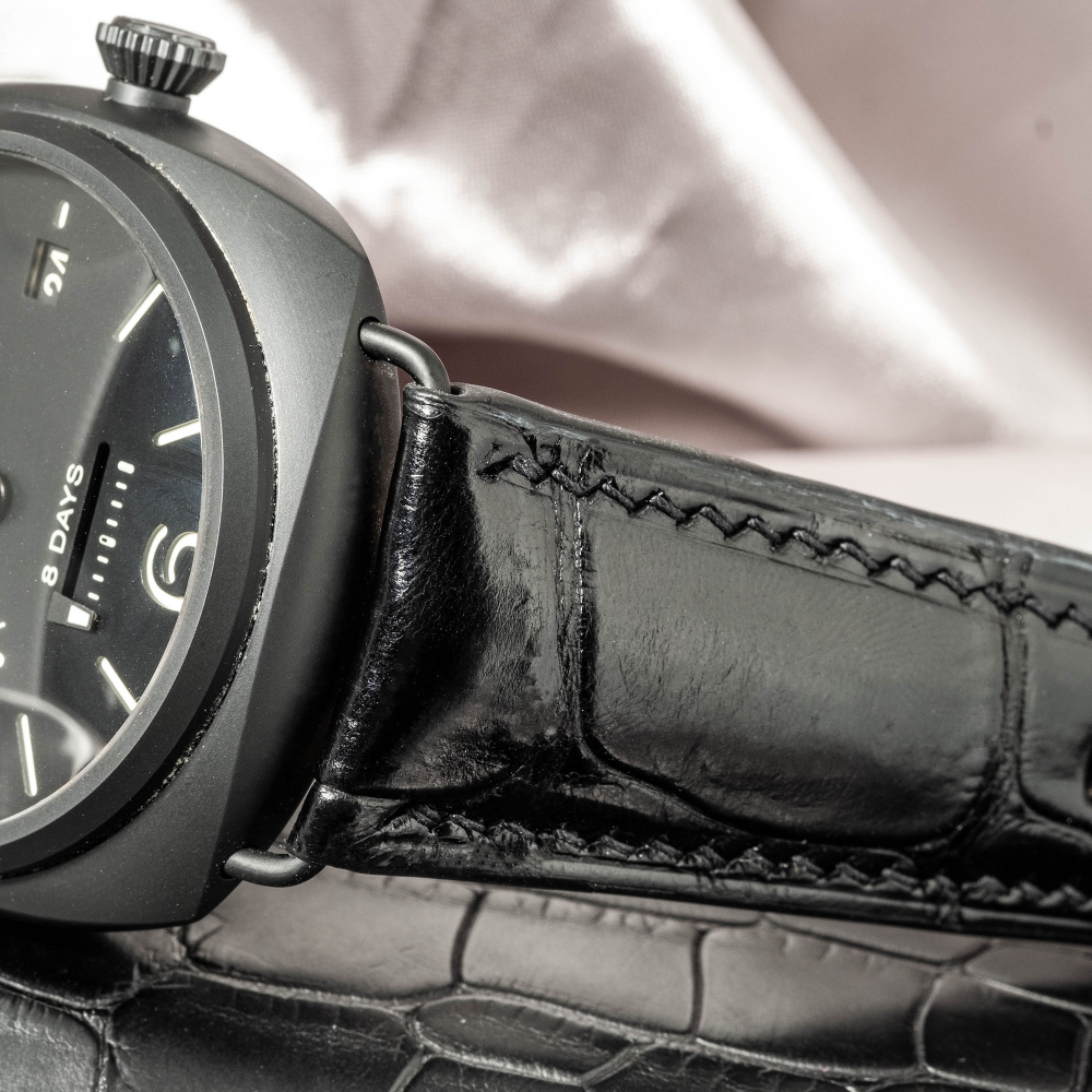 jet-black-alligator-leather-strap-for-Panerai-Radimir-detail.png