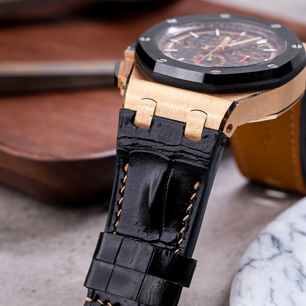 jet-black-alligator-leather-strap-for-ap-royal-oak-44mm-detail.png