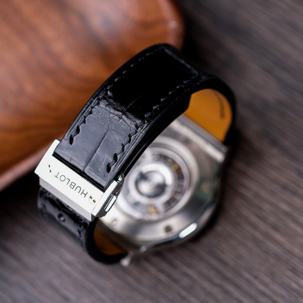 jet-black-alligator-leather-strap-for-hublot-classic-fusion-titanium-diamonds-backside.png