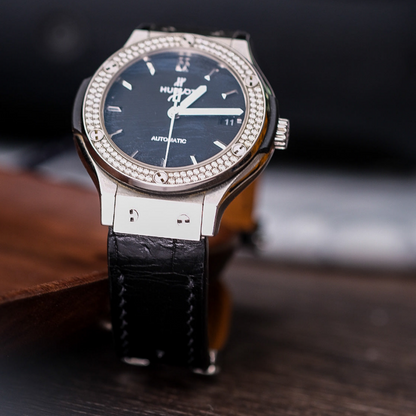 jet-black-alligator-leather-strap-for-hublot-classic-fusion-titanium-diamonds-watch.png