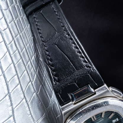 jet-black-alligator-leather-watch-strap-for-Patek-Philippe-Nautilus-5980-1a-lug.png
