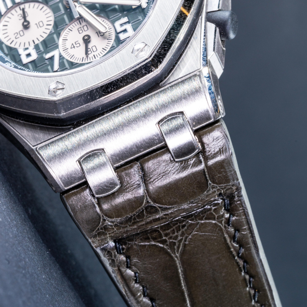 juniper-green-alligator-leather-strap-for-ap-royal-oak-shore-42mm-lug.png