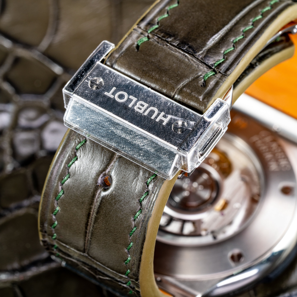 juniper-green-alligator-leather-strap-for-hublot-classic-fusion-automatic-backside.png