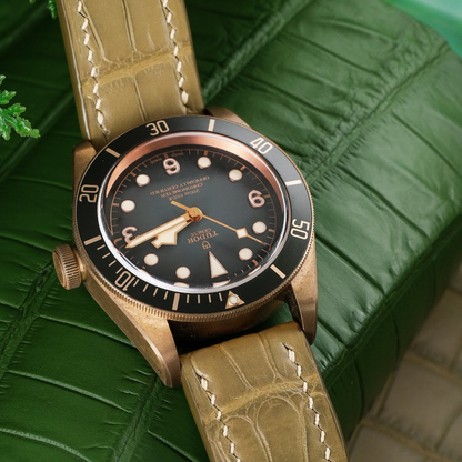 juniper-green-alligator-leather-strap-for-tudor-black-bay-on-watch.png