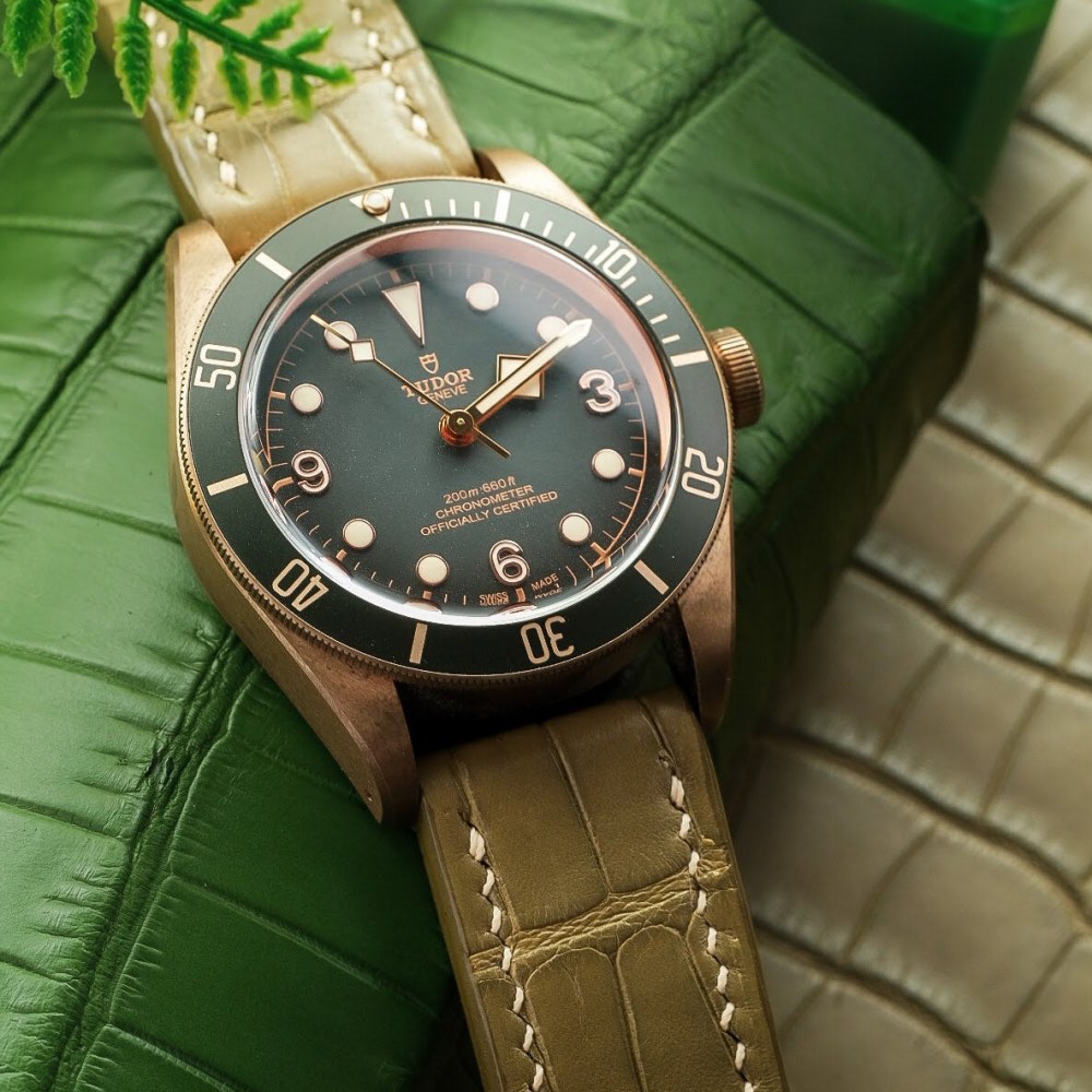 juniper-green-alligator-leather-strap-for-tudor-black-bay-watch.png