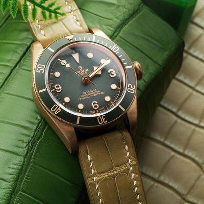 juniper-green-alligator-leather-strap-for-tudor-black-bay-watch.png