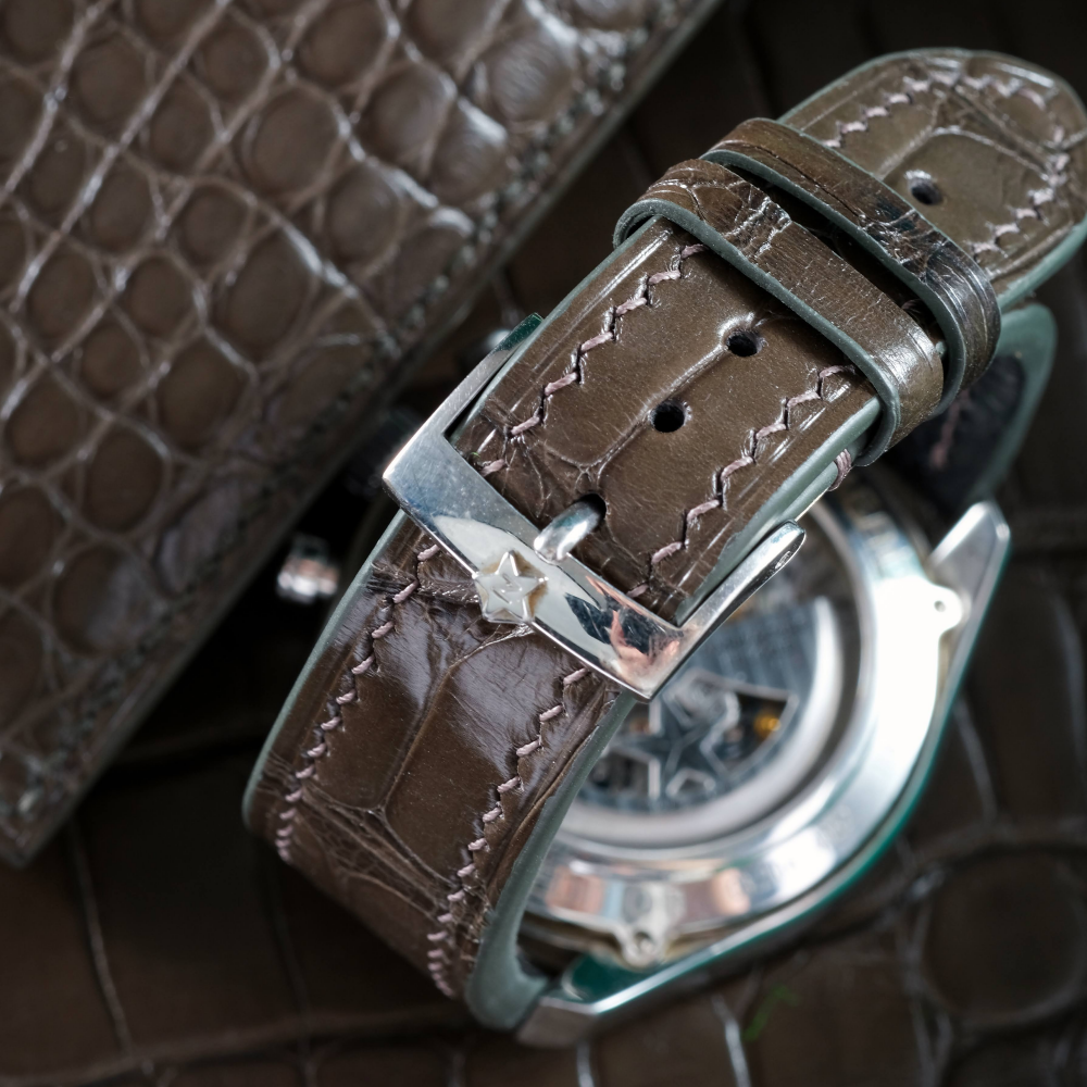 juniper-green-alligator-leather-strap-for-zenith-el-primero-backside.png