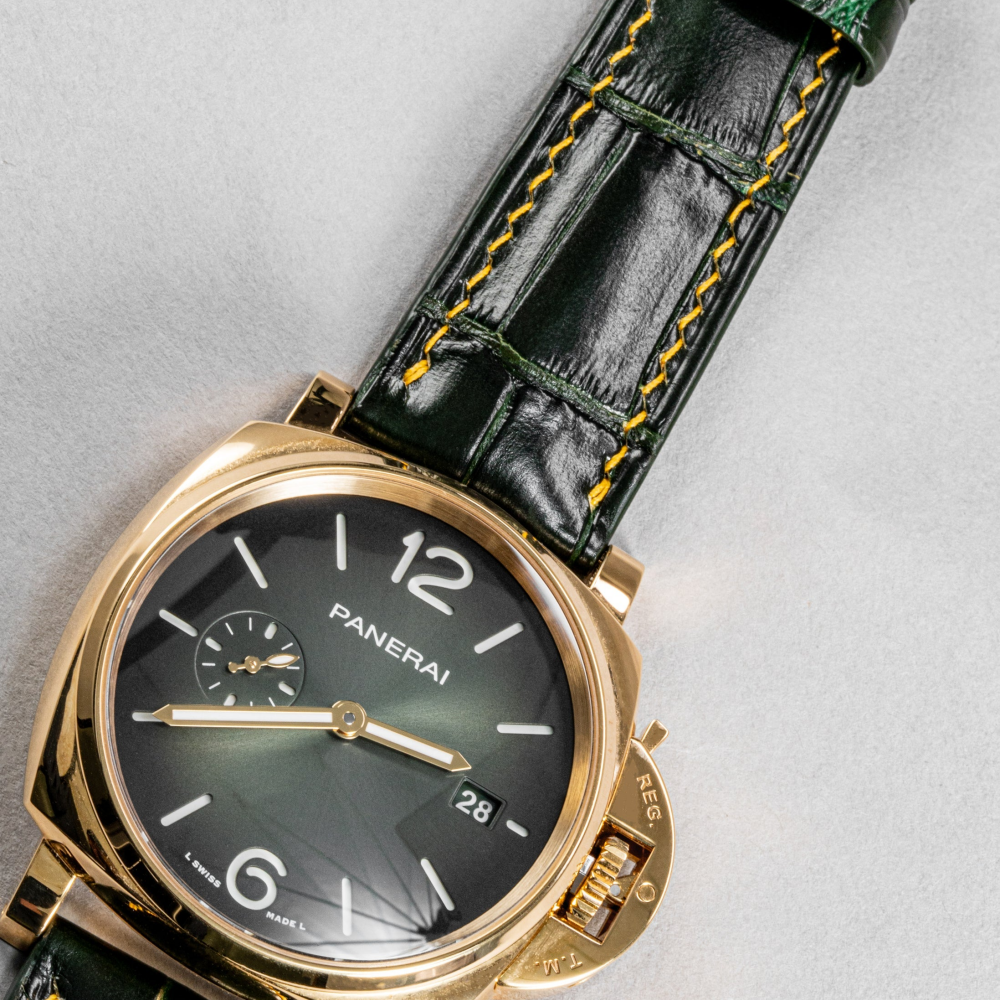 juniper-green-alligator-leather-watch-strap-for-Panerai-Luminor-stitching.png