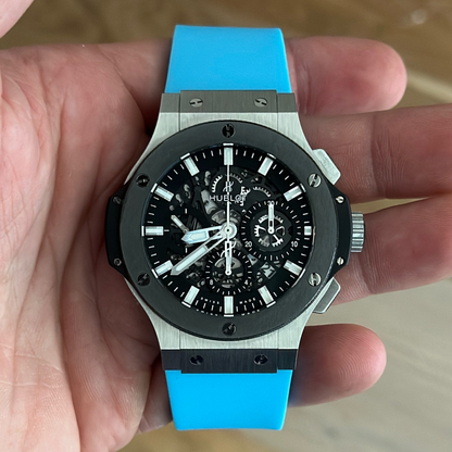 light-blue-rubber-strap-for-hublot-big-bang-44mm-on-watch.png