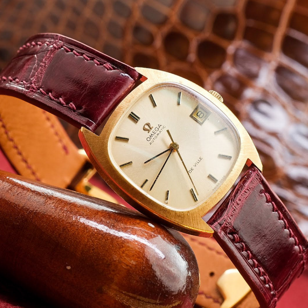 maroon-red-alligator-watch-strap-for-omega-De-Ville.png