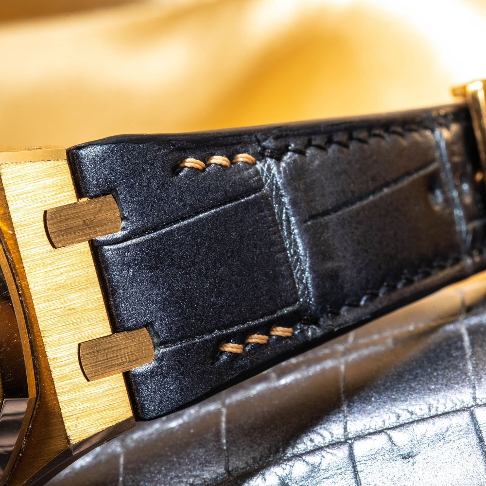 metallic-black-alligator-leather-strap-for-ap-royal-oak-41mm-leather.png