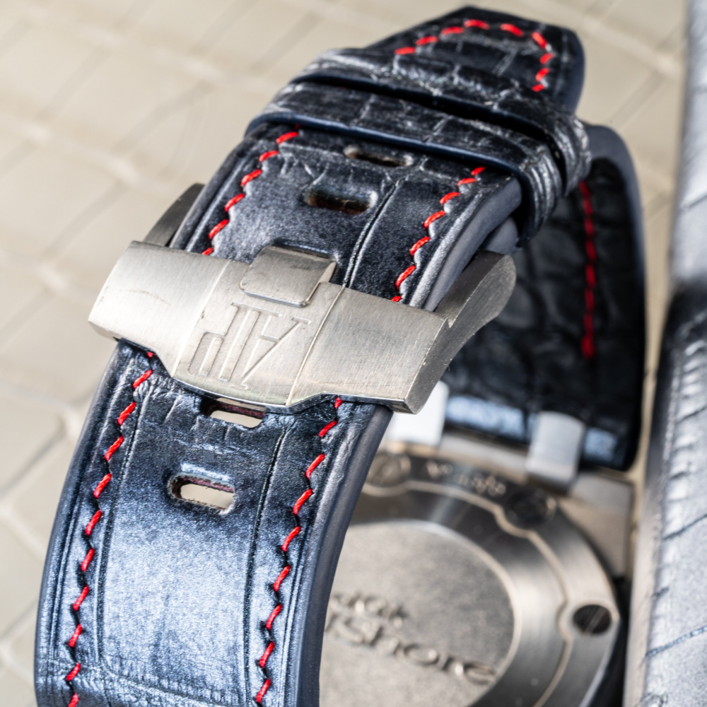 metallic-black-alligator-leather-strap-for-ap-royal-oak-shore-42mm-backside.png