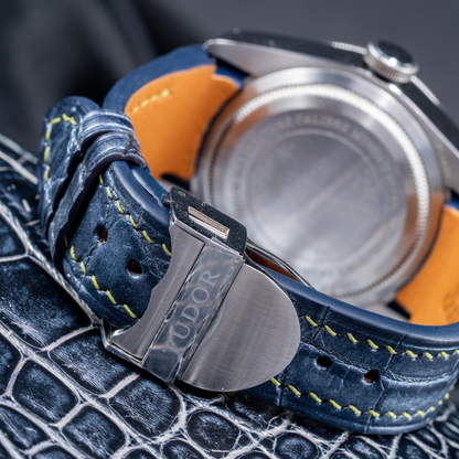 metallic-black-alligator-leather-strap-for-tudor-black-bay-backside.png