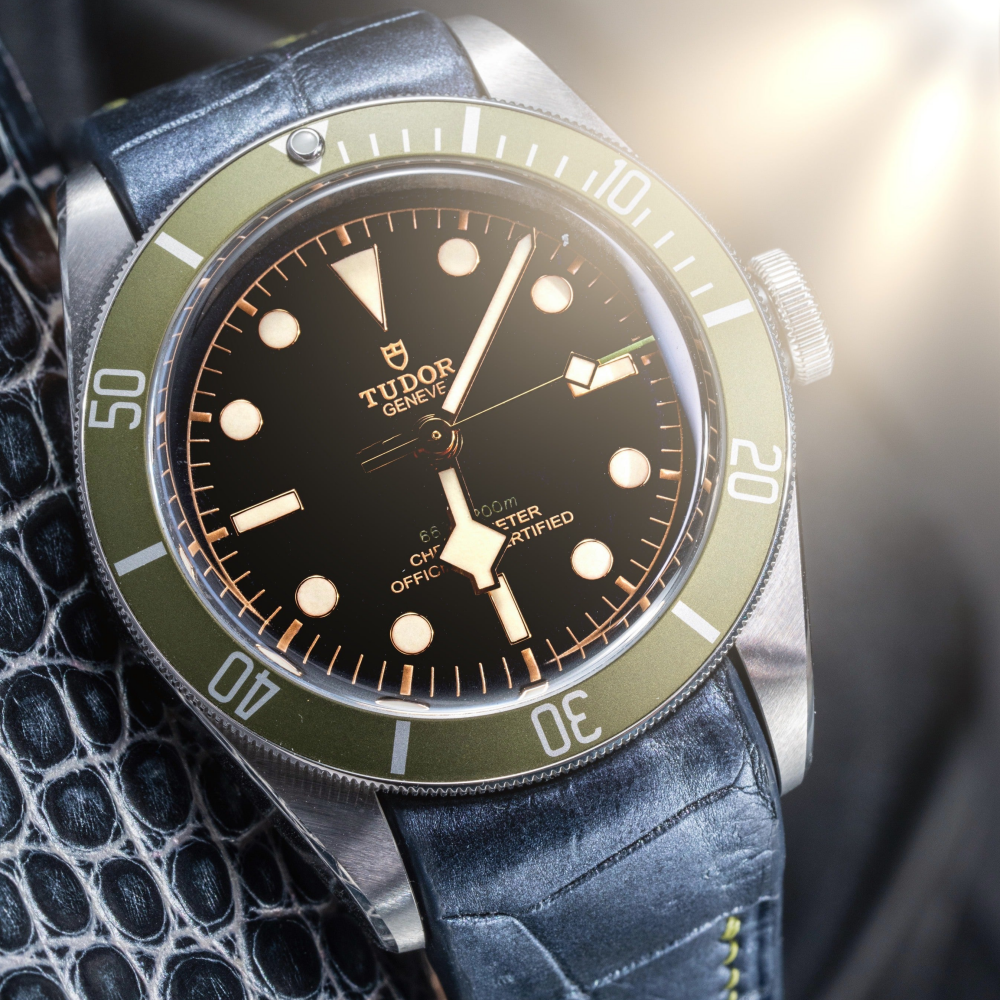 metallic-black-alligator-leather-strap-for-tudor-black-bay.png