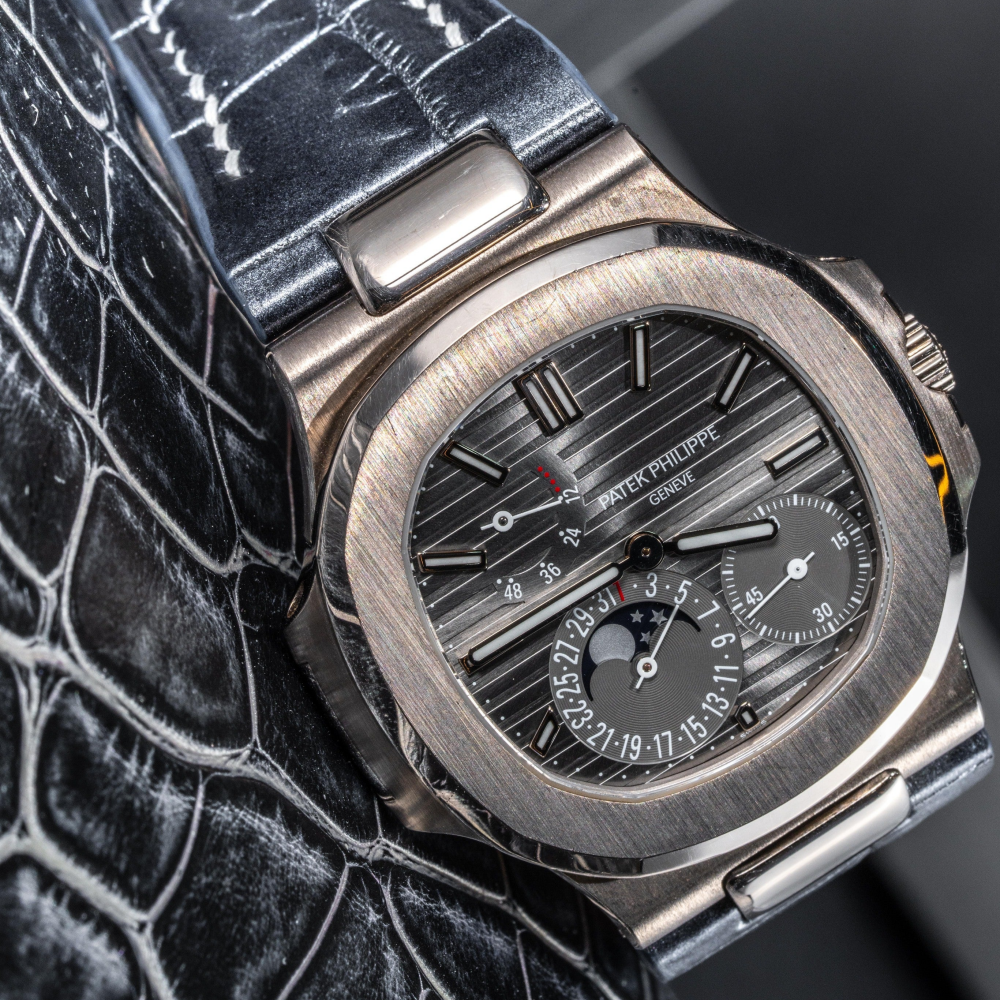 metallic-black-alligator-leather-watch-strap-for-Patek-Philippe-Nautilus-5712g-watch.png