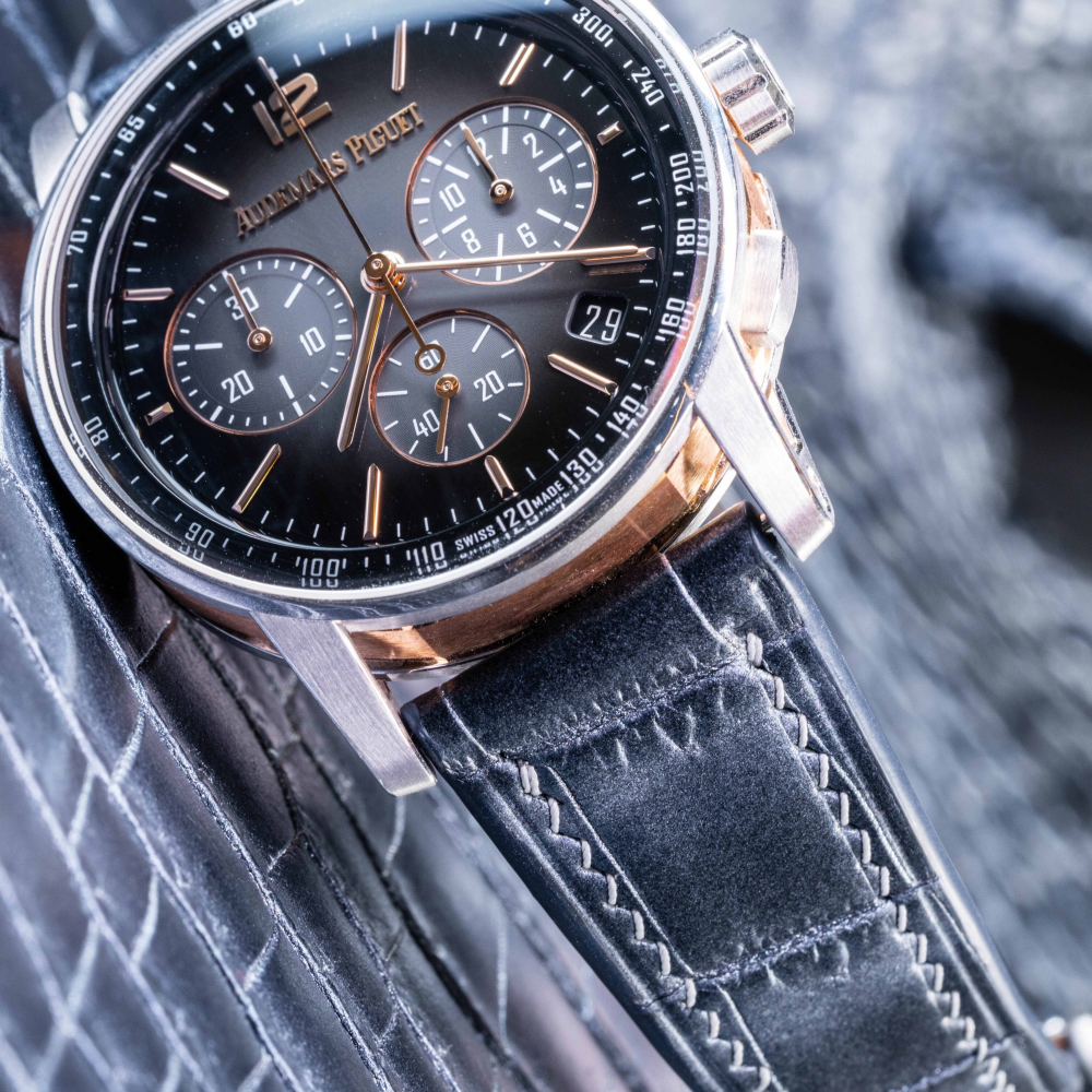 metallic-black-alligtor-leather-strap-for-ap-code-11-59-lug.png
