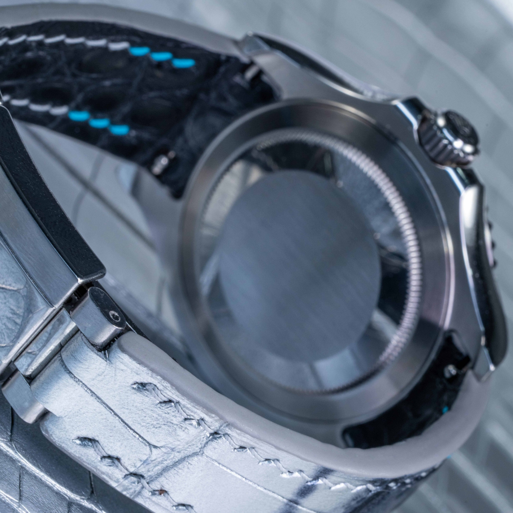 metallic-silver-alligator-leather-strap-for-rolex-yacht-master-40mm-backside.png