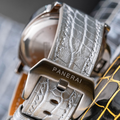metallic-silver-alligator-leather-watch-strap-for-Panerai-Luminor-backside.png