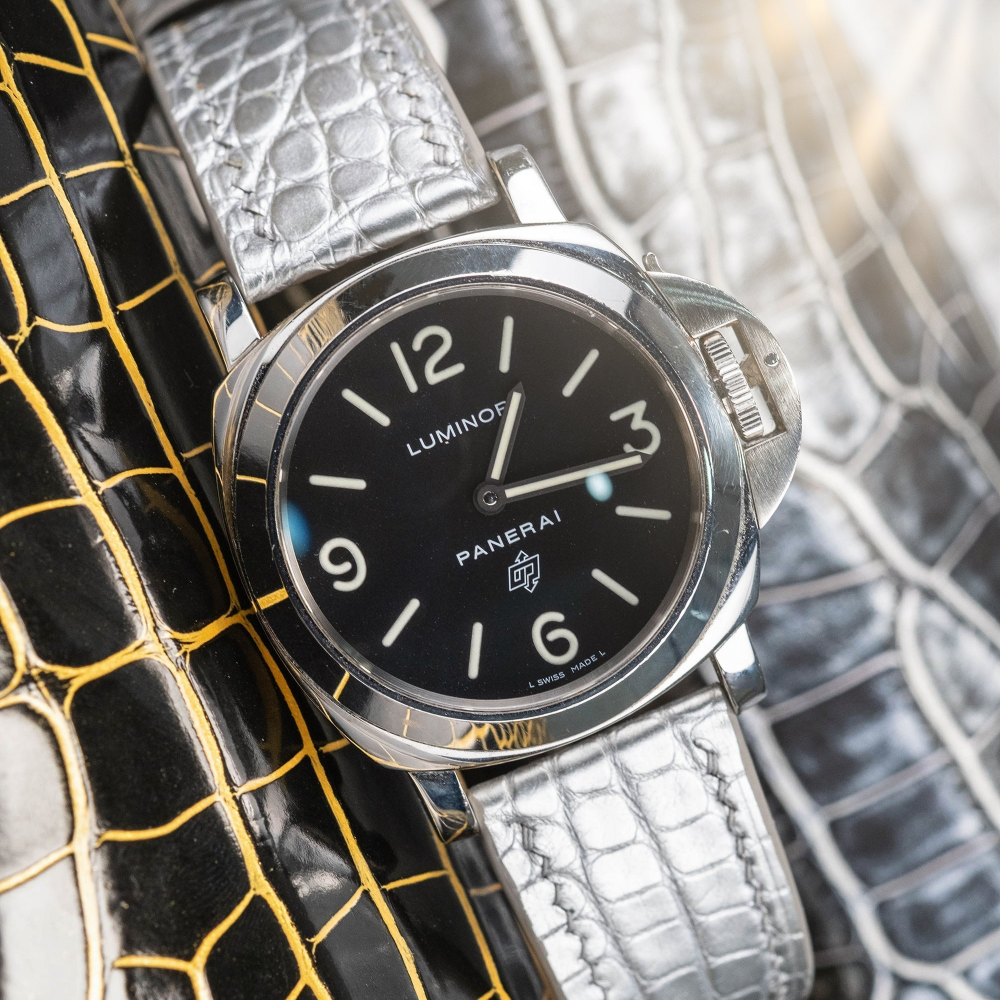 metallic-silver-alligator-leather-watch-strap-for-Panerai-Luminor.png