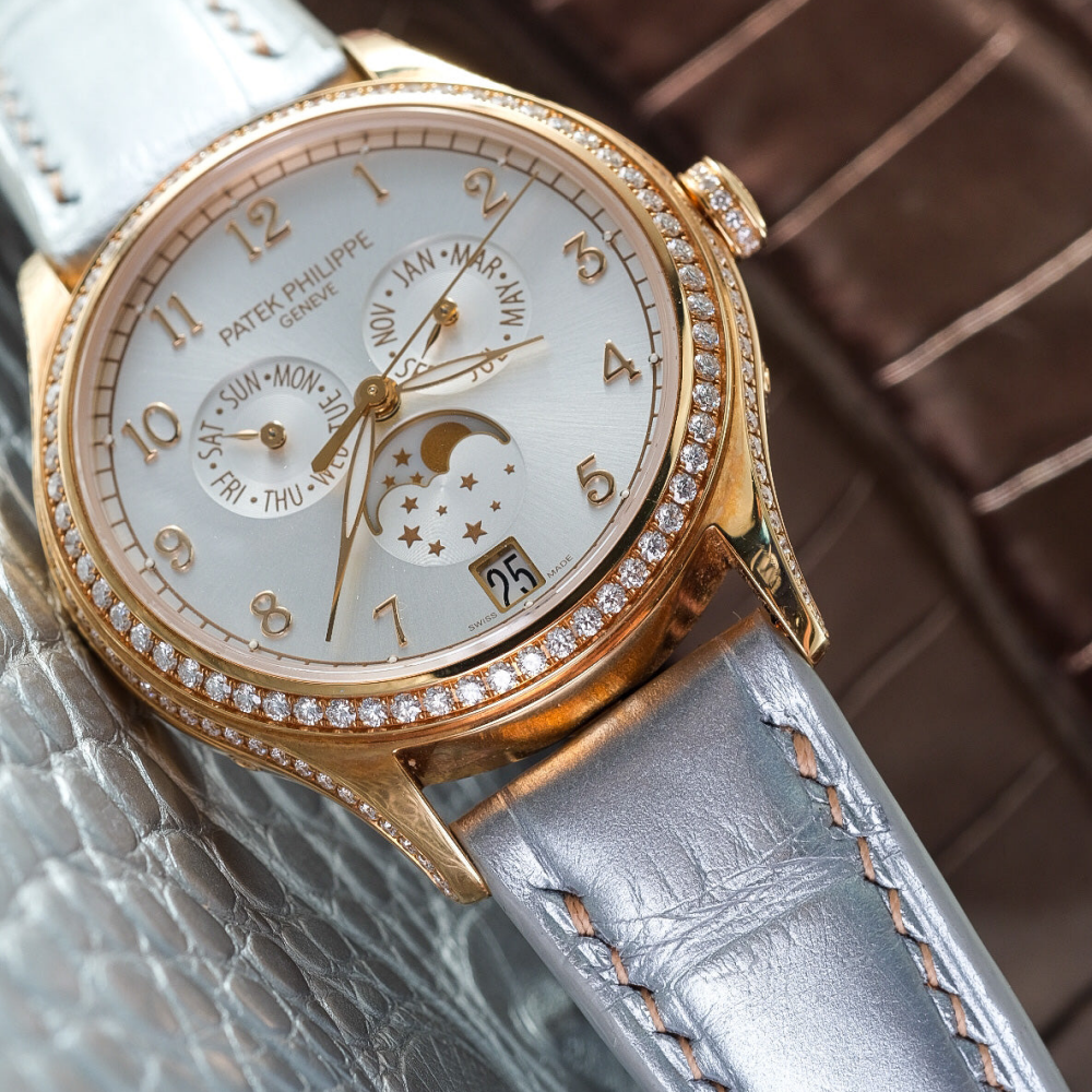 metallic-silver-alligator-strap-for-patek-philippe-complications-annual-calendar-4948g-lug.png