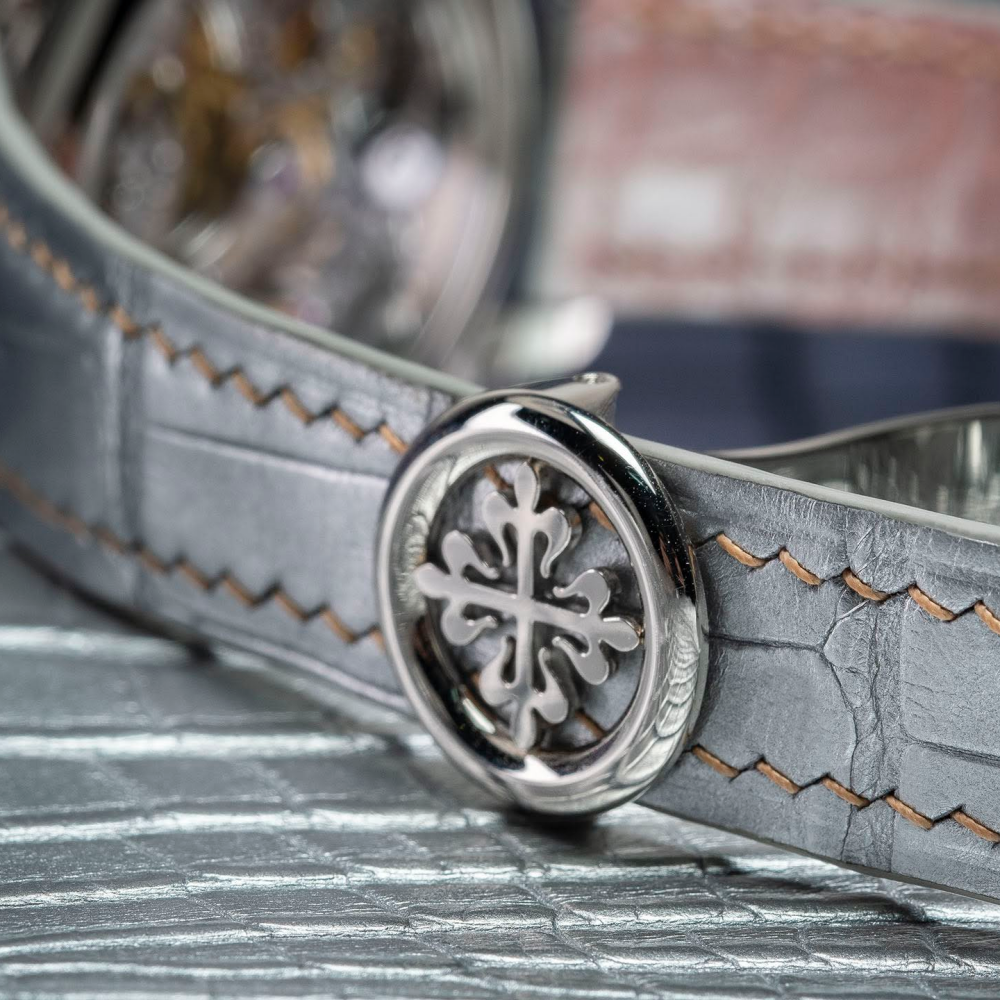 metallic-silver-alligator-strap-for-patek-philippe-grand-complications-5270p-clasp.png