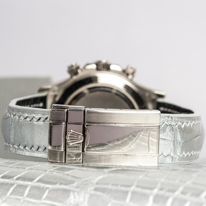 metallic-silver-alligator-strap-for-rolex-daytona-oysterflex-backside.png