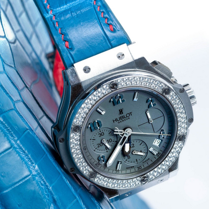 miami-blue-alligator-leather-strap-for-hublot-big-bang-steel-diamonds-on-watch.png