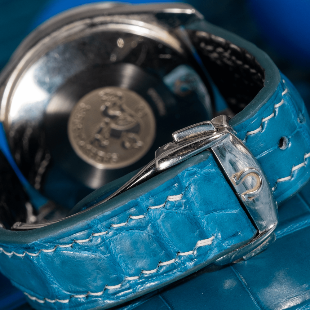 miami-blue-alligator-leather-strap-for-omega-speedmasterbackside.png