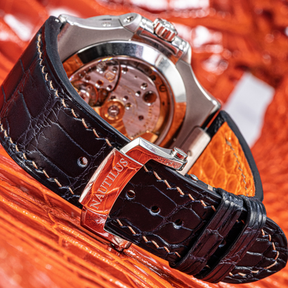 midnight-blue-alligator-leather-watch-strap-for-Patek-Philippe-Nautilus-5712g-backside.png