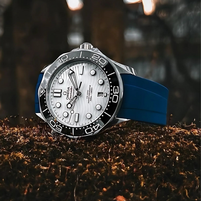 navy-blue-FKM-rubber-strap-for-omega-seamaster-300-on-watch.png