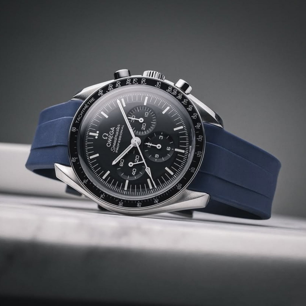 navy-blue-FKM-rubber-strap-for-omega-speedmaster-on-watch.png