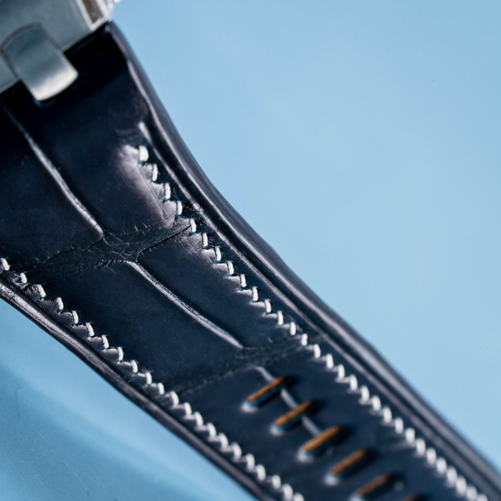 navy-blue-alligator-leather-strap-for-AP-royal-oak-offshore-43MM-detail.png