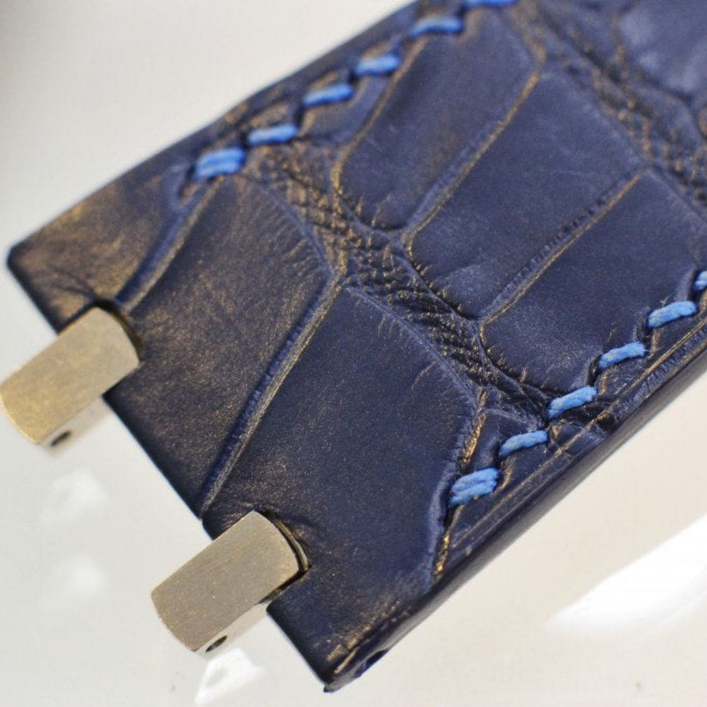 navy-blue-alligator-leather-strap-for-ap-royal-oak-41mm-detail.png
