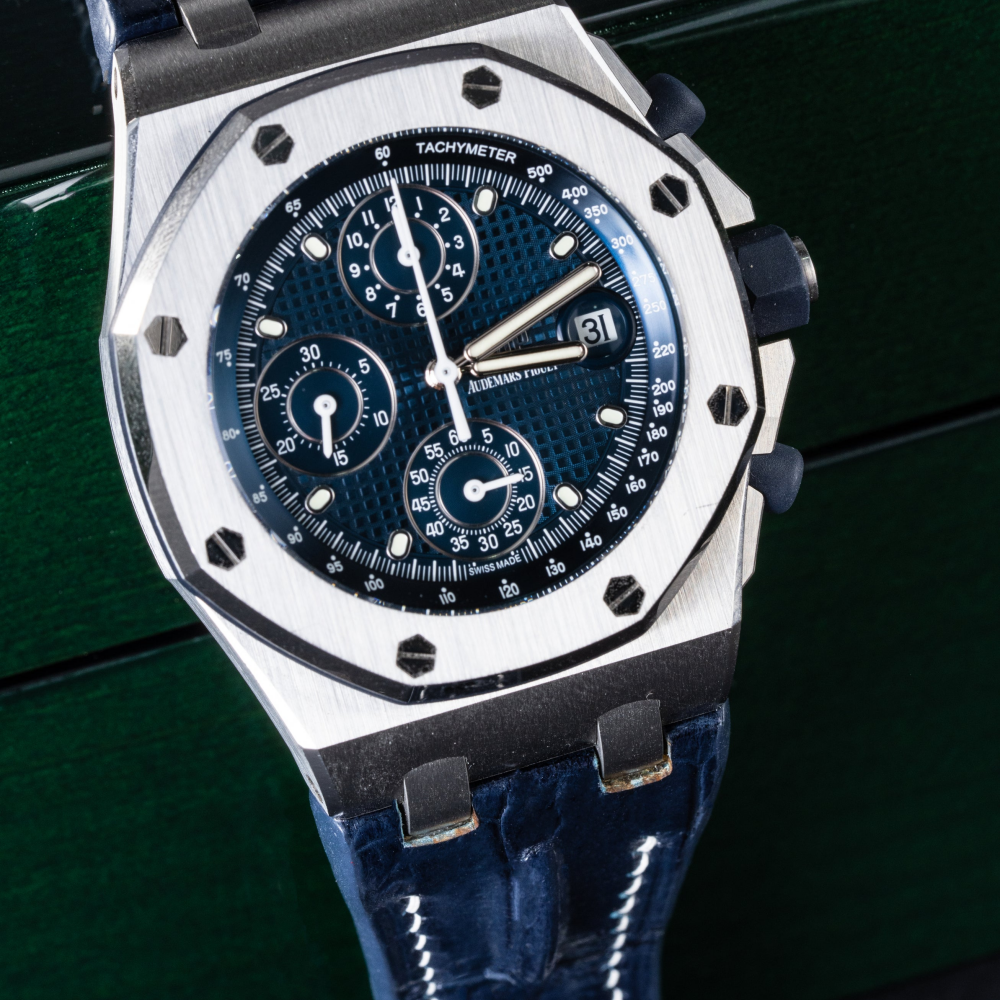 navy-blue-alligator-leather-strap-for-ap-royal-oak-shore-42mmwith-hite-stitching-lug.png
